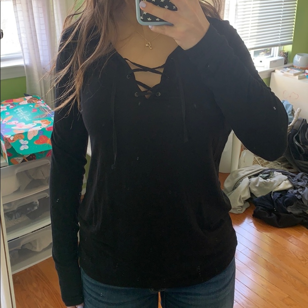 Black Long Sleeve Criss-Cross Top
